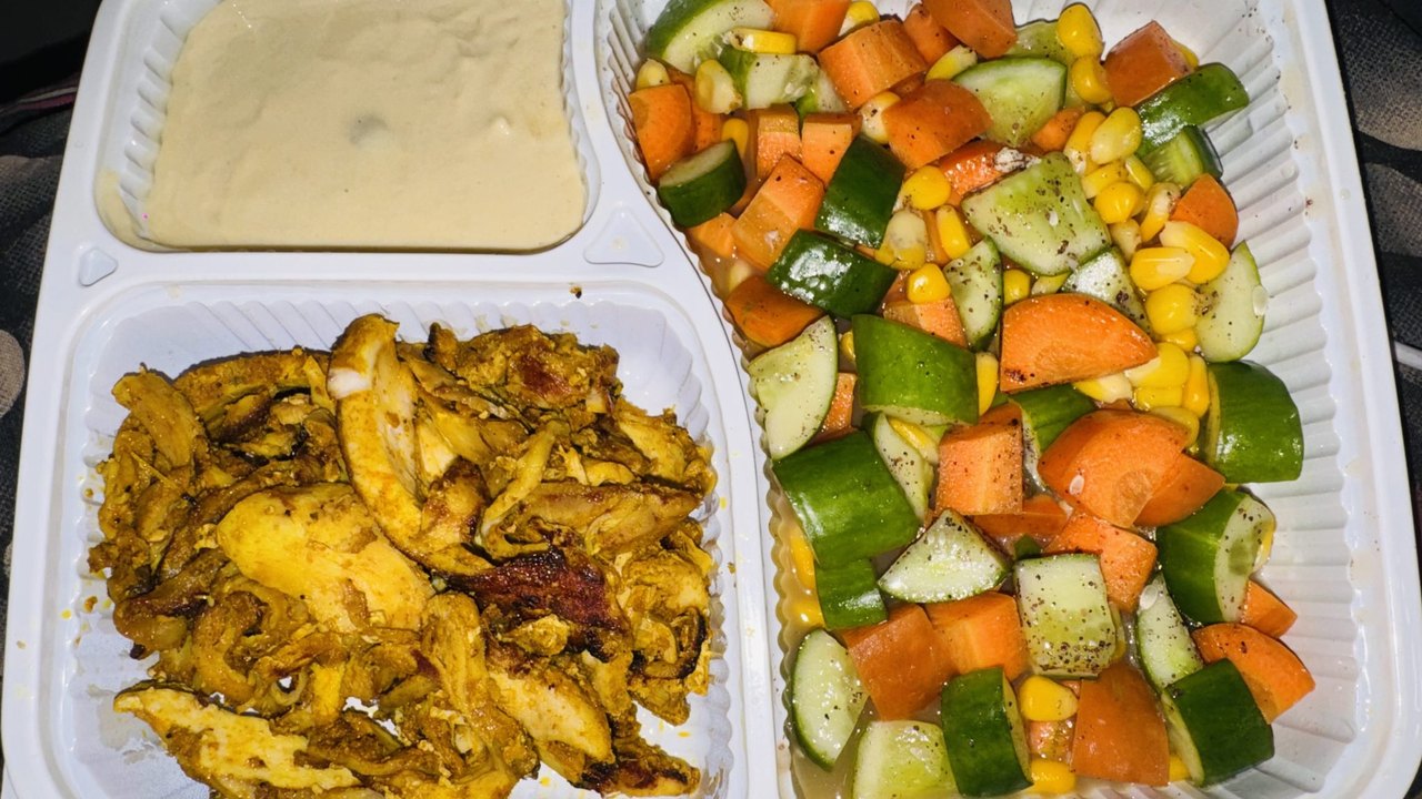 Takeaway containers in a divided disposable tray
